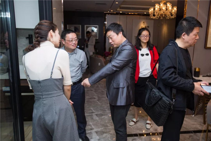 1524534635288829.jpg 15.jpg